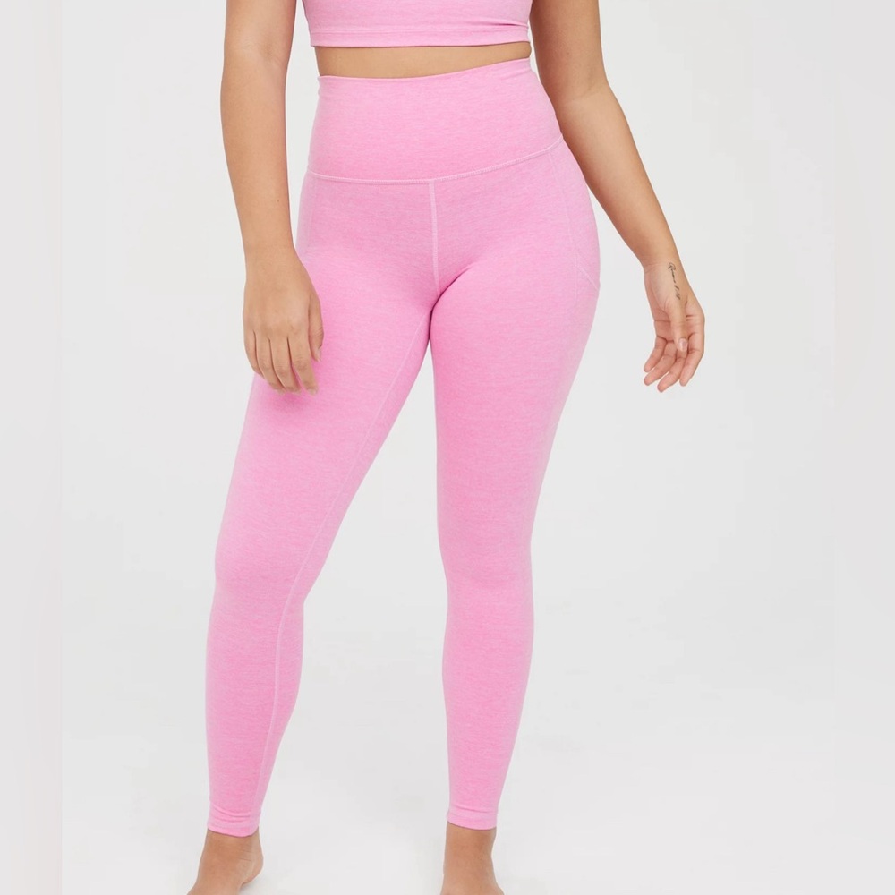 Bubblegum Pink Aerie Off-line “Hugger” leggings. Size small.